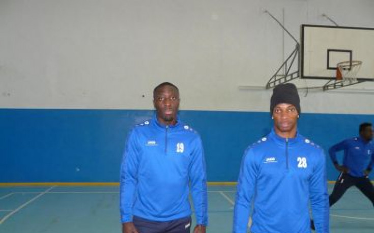 Монтана тества халф от Кот д’Ивоар и френски нападател