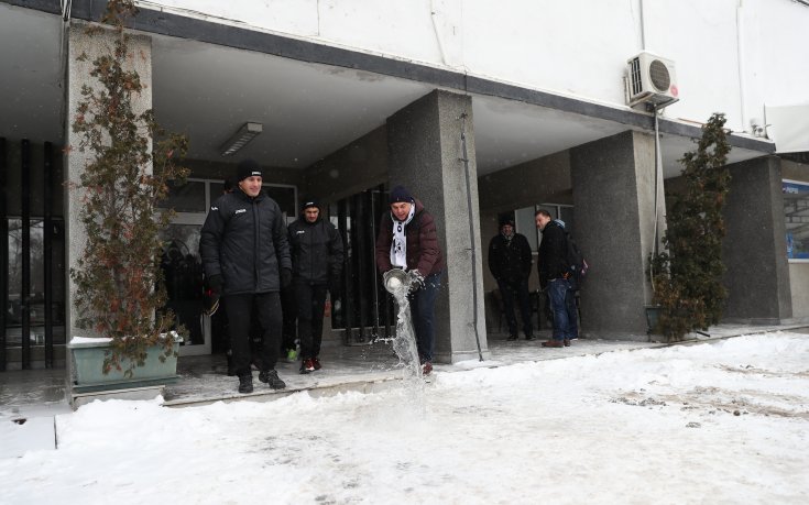 Славия махна Домовчийски, продава руската си звезда