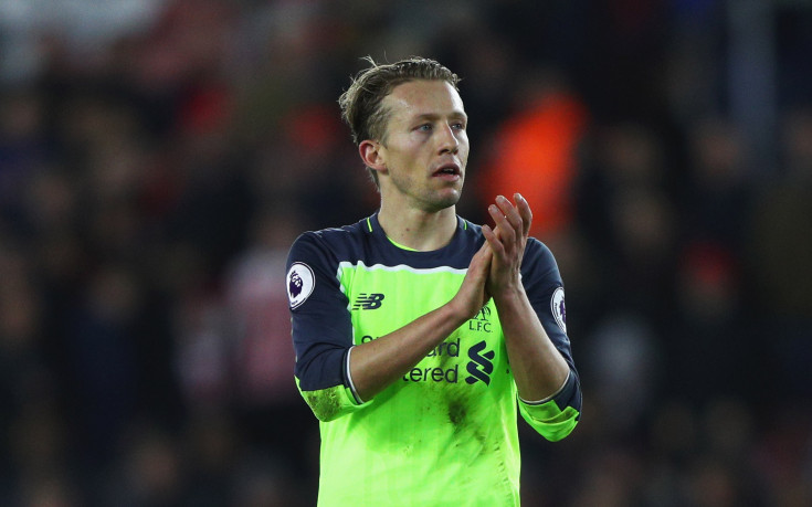 Халф на Ливърпул с вариант за родната Бразилия