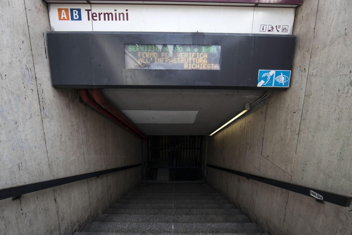 Затворена станция на метрото в Рим след трусовете