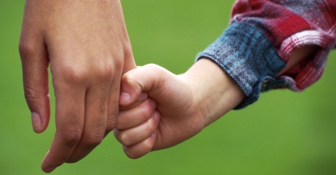 Родители излязоха в Деня на труда на протест пред Народното