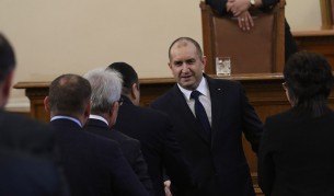 "Галъп": Положителна оценка за старта на Радев