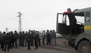 След 6 часа миньорите в Бобов дол спряха протеста