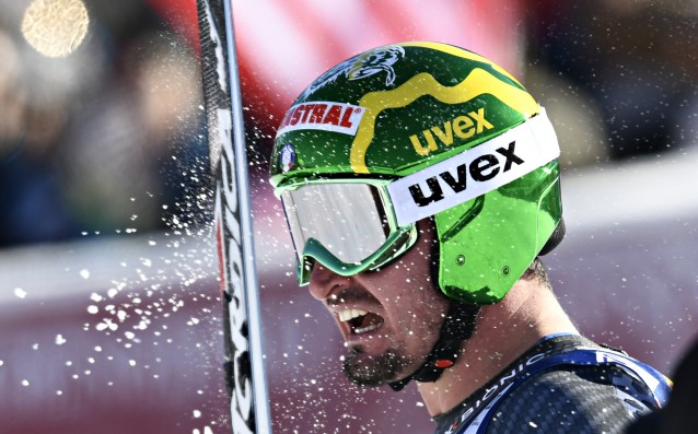 Италианецът Доминик Парис спечели спускането от Световната купа в ските-алпийски