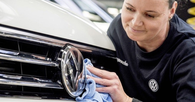 Германският автомобилостроител Фолксваген Volkswagen се извини след като медии съобщиха