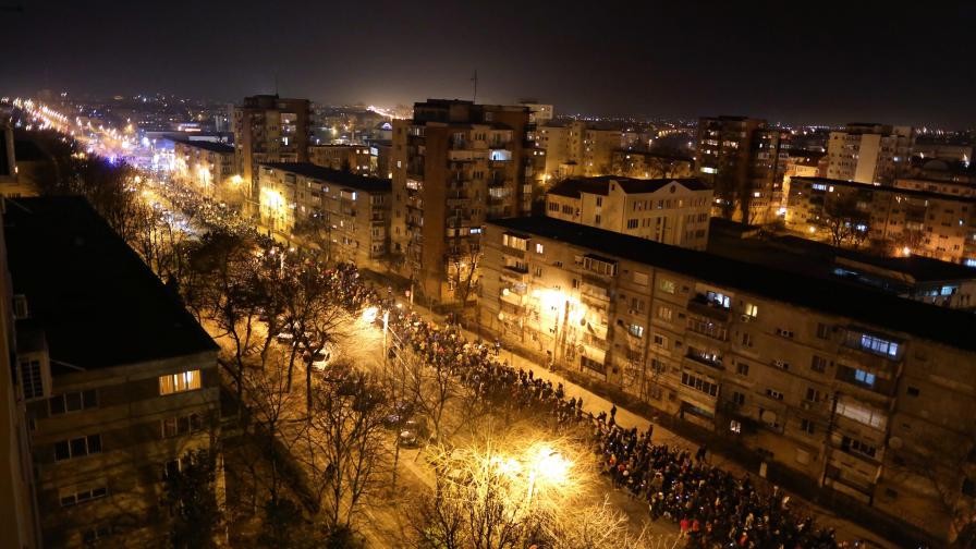 Румъния избухна, 200 хил. протестират, сблъсъци с полицията