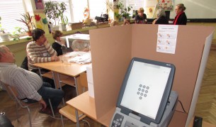 ЦИК може да даде 15 млн. лв. за машини за гласуване