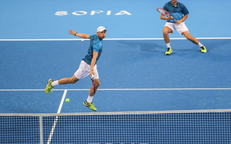 Лазов на полуфинал на двойки в Алмати