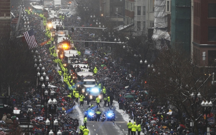 Един милион души посрещнаха шампионите по американски футбол