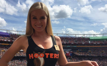 facebook.com/hooters/