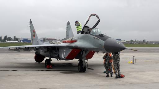 Радев обсъди поддръжката на българските МиГ-29