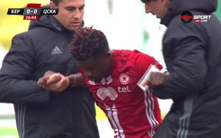 Основен играч на ЦСКА с комоцио, изведоха го с линейка