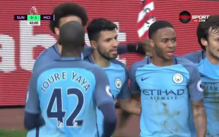 Агуеро даде преднина на Манчестър Сити