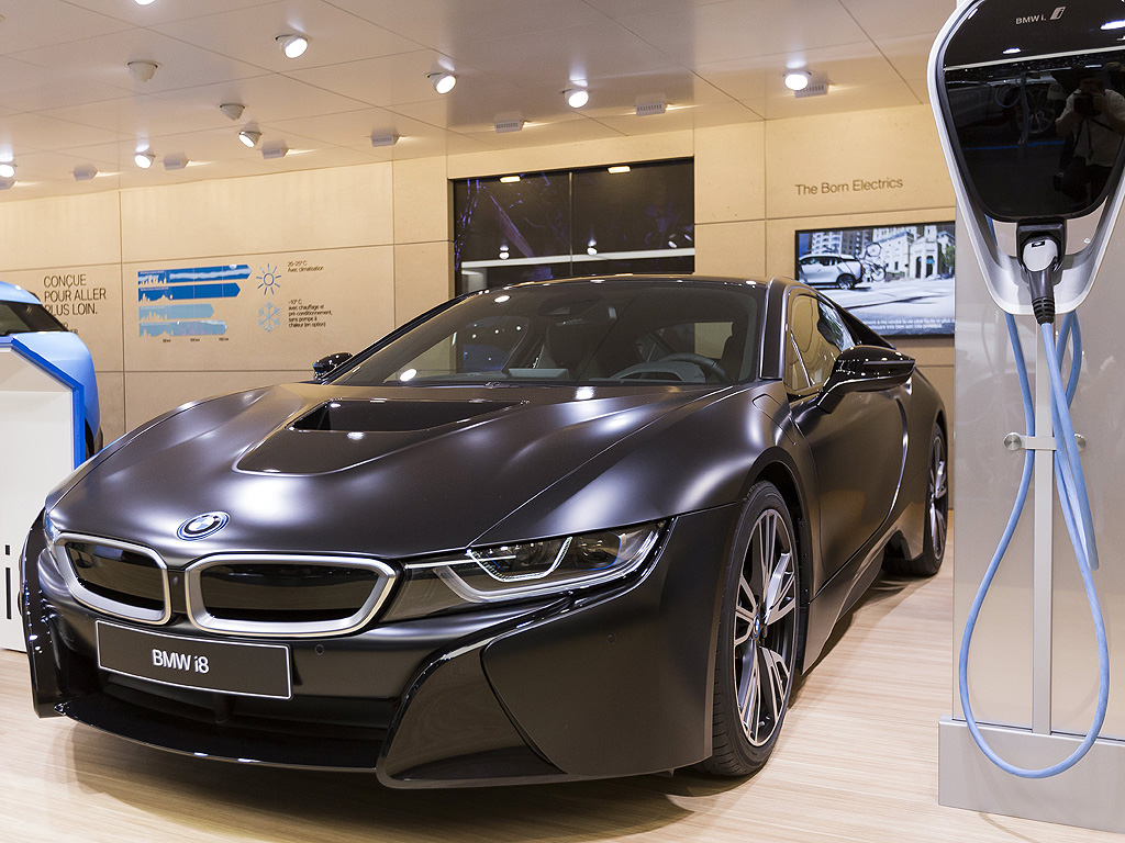 BMW i8 protonic Frozen Black edition