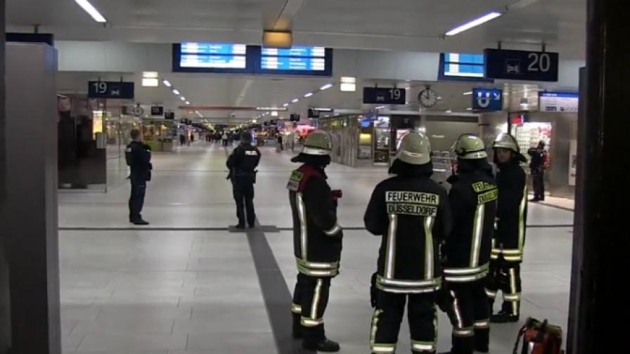 Мъж вилня с брадва на гарата в Дюселдорф, 7 ранени