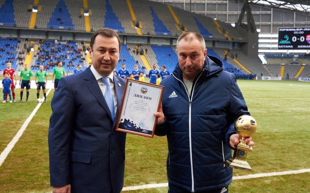 Професионалното развитие на футбола в Казахстан датира само от 25