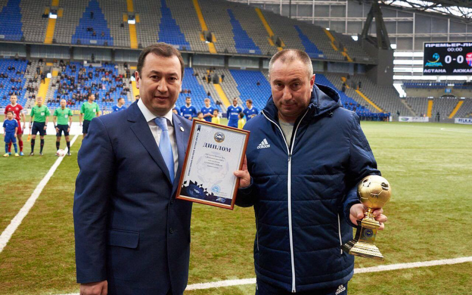 Мъри Стоилов разби българския футбол: Пълна посредственост!