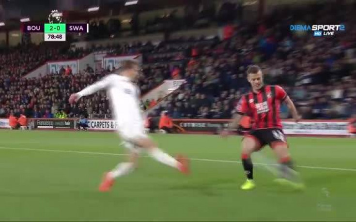 Борнемут се справи със Суонси, диша спокойно