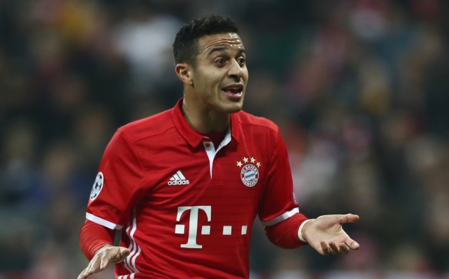 Полузащитникът на Байерн Мюнхен Тиаго Алкантара ще отсъства от терените