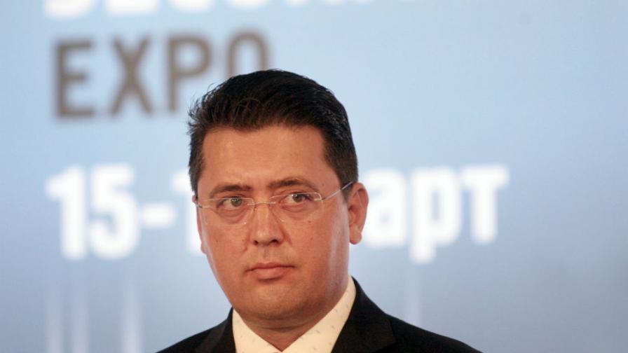  Президентският секретар по правни въпроси и антикорупция Пламен Узунов е махленски в търговия с въздействие 