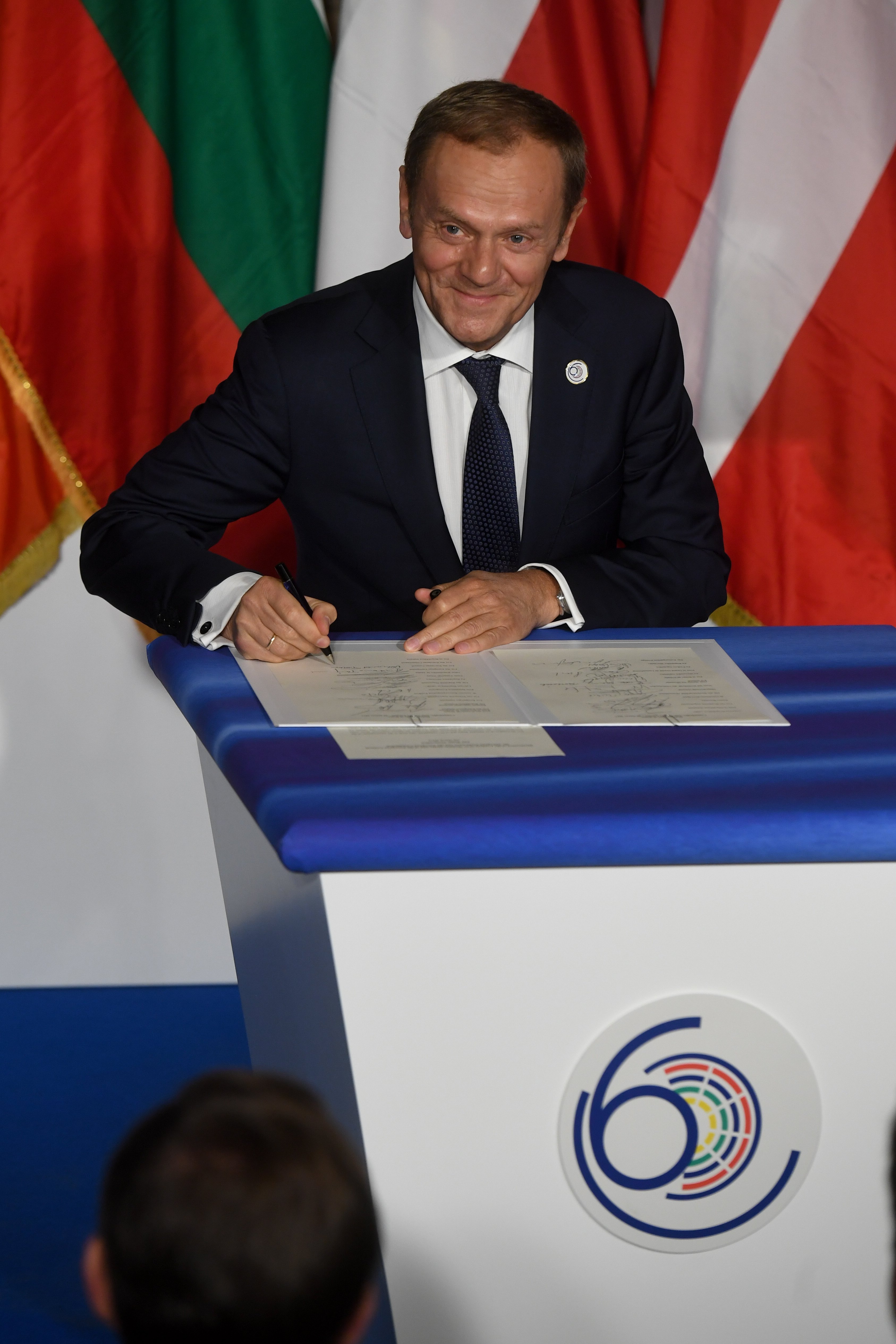 Председателят на Европейския съвет Доналд Туск подписва Римската декларация