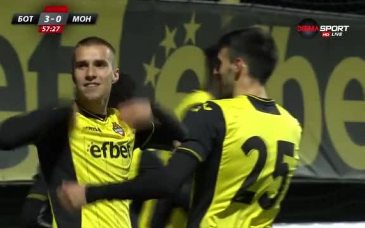 Висок полет за канарчетата, Монтана не спира с контролите