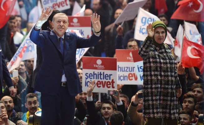Кланът Ердоган – дъщери за пример, да не бяха синовете