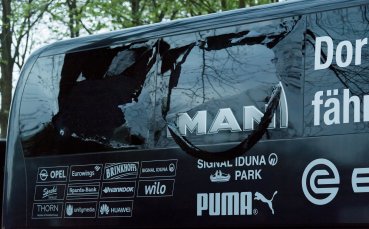 В снимки: Щетите по автобуса на Борусия Дортмунд