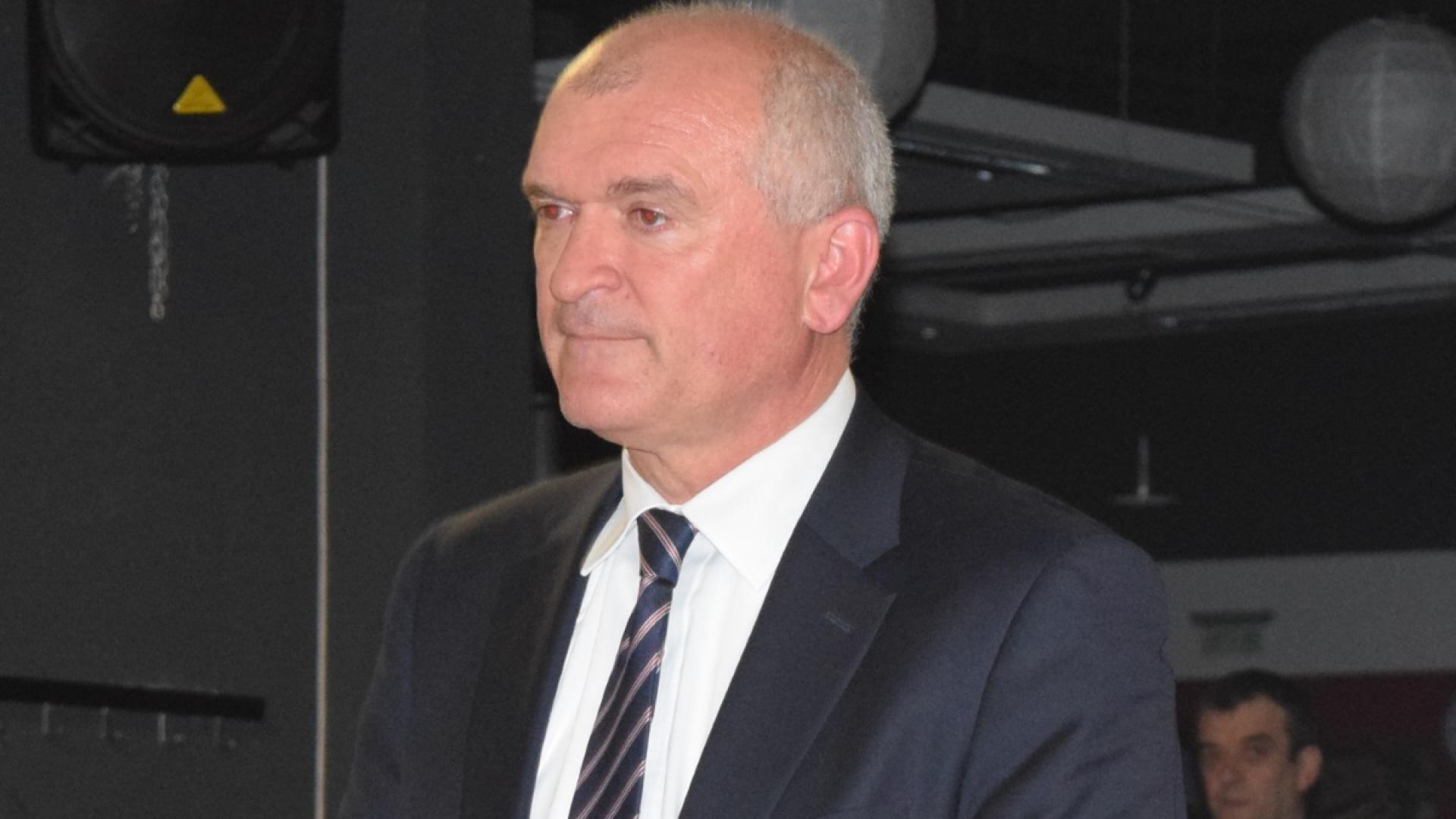 Двама бивши български премиери и двама министри на отбраната включително