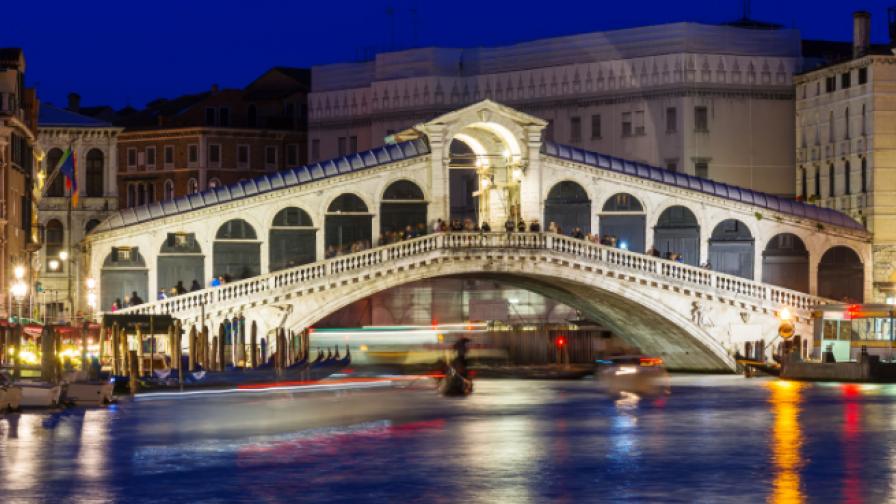 Мостът Риалто, Венеция