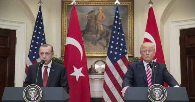 Американското посолство в Анкара и турското посолство във Вашингтон преустановиха