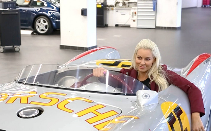 В музея на Порше със звездите на кеча