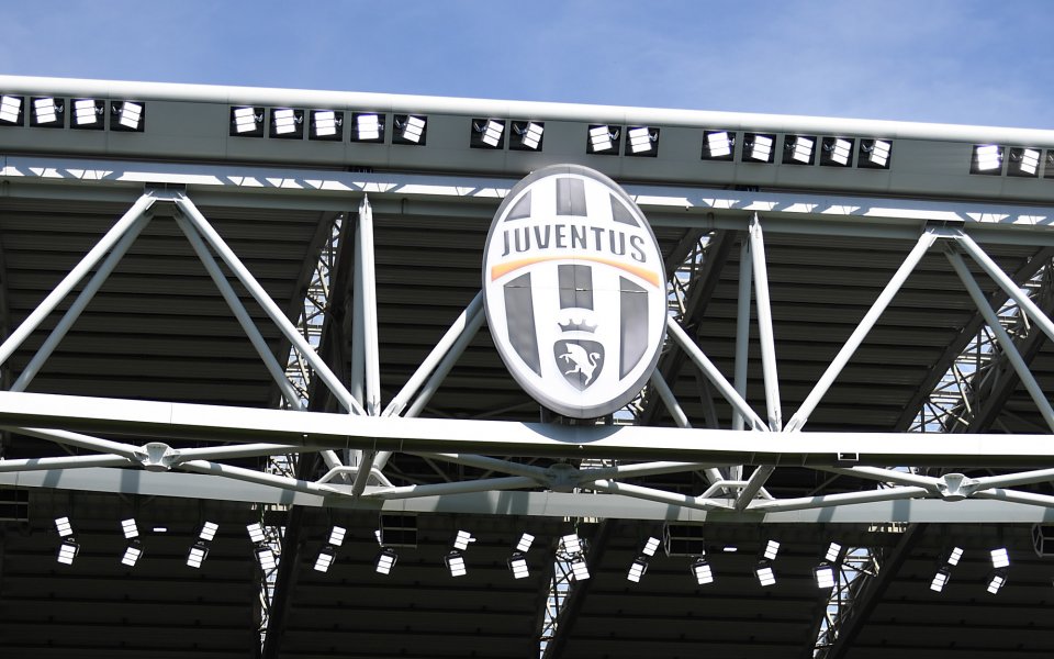 Феновете се връщат по стадионите в Серия А