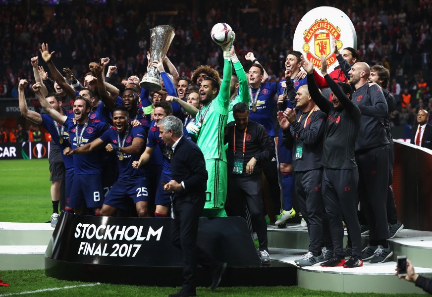 Заслуженият триумф на Манчестър Юнайтед с трофея в Лига Европа1