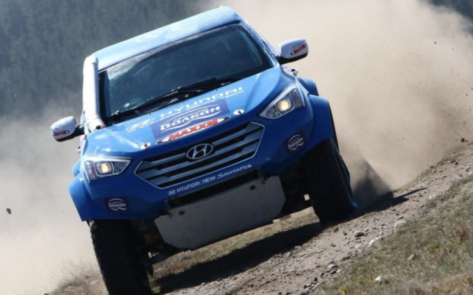 Hyundai off-road racing team в битка на офроуд ралито в Гърция