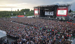 Посетителите напускат концертната зона на "Rock am Ring" заради терористичната заплаха
