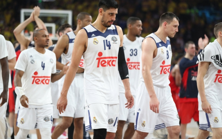 Валенсия захапа Реал, изравни серията за титлата