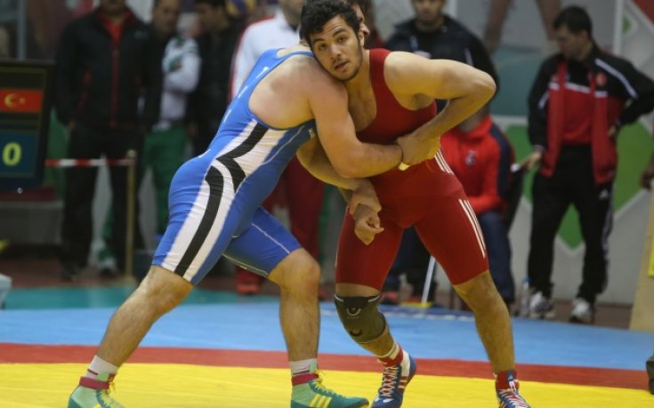 Тарек Абдеслам с успех над Даниел Александров на ребупликанското по борба