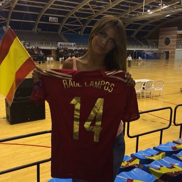 Каролина Кампос1