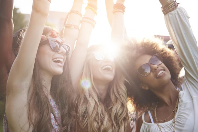  Телец <br> Вие се нуждаете от удобен дом, в който да се чувствате себе си и да релаксирате. Трябва да имате прелестни неща, които да ви заобикалят и хармонизират. Вашият дом е вашето несъмнено място, по тази причина се грижете за него и се потопете в уюта, който основава. 