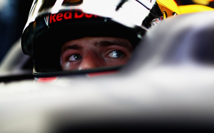 Ферстапен спечели втората тренировка и катастрофира