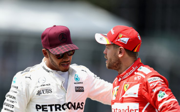 Шефът на Мерцедес: Ръкавиците са хвърлени