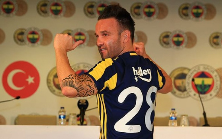 Фенербахче представи Валбуена