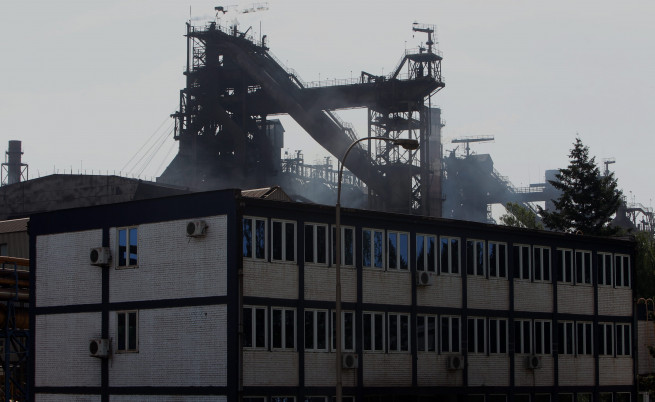 Фабриката в Смедерово през 2016, когато беше закупена от китайците
