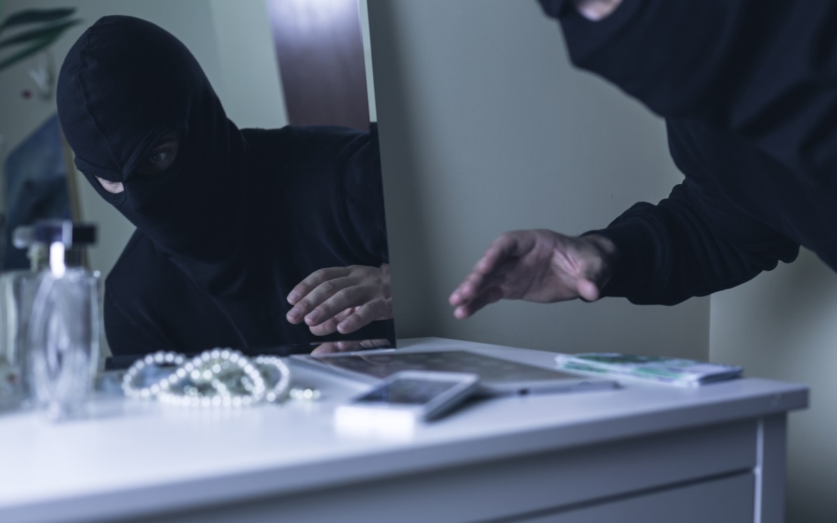 <p><strong>По-малко кражби от домове</strong></p>

<p>Проучване установява, че кражбите от домове намаляват със 7% след пролетната смяна.</p>