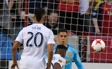 Лукаку се отпуши за Юнайтед, Моу беснее в контрола