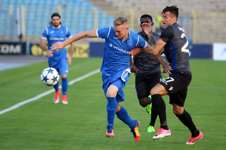 Левски срещу Хайдук1