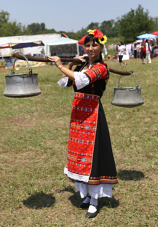 Национален фолклорен събор "Болярска среща" ("Лудогорие"), има за цел съхраняване и популяризиране на традициите и културните ценности на различни етнически и етнографски групи, осигуряване на възможности за трансмисия към следващите поколения и популяризиране на България като страна на дълголетна история и богати културни традиции Фестивала се провежда от 21 до 23 юли до село Арбанаси, Велико Търново.