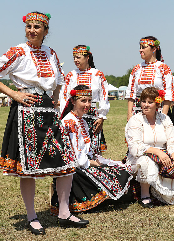 Национален фолклорен събор "Болярска среща" ("Лудогорие"), има за цел съхраняване и популяризиране на традициите и културните ценности на различни етнически и етнографски групи, осигуряване на възможности за трансмисия към следващите поколения и популяризиране на България като страна на дълголетна история и богати културни традиции Фестивала се провежда от 21 до 23 юли до село Арбанаси, Велико Търново.