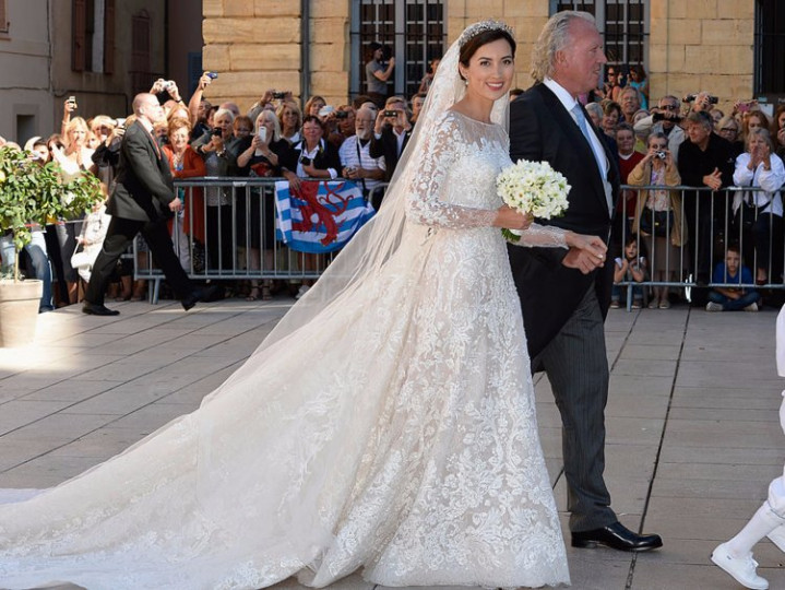 <p>Принцеса Клеър от Люксембург носи рокля, специално изработена за случая ят Elie Saab</p>